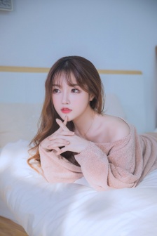 艾彩女王